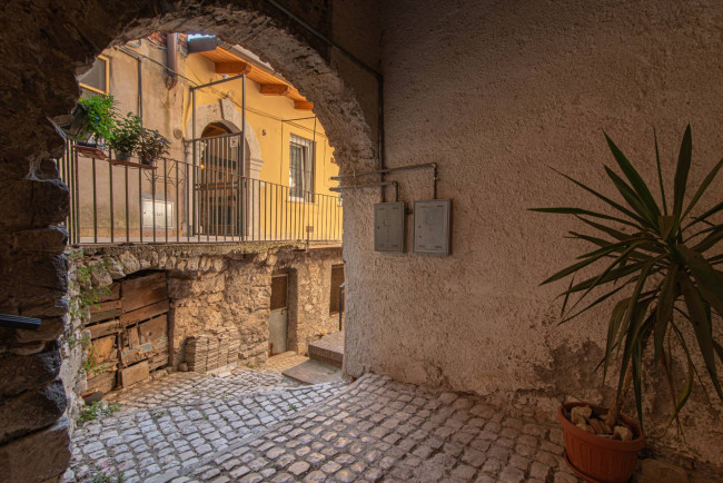 House in Prossedi - Image 2