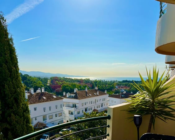 Apartment in Nueva Andalucia - view 1