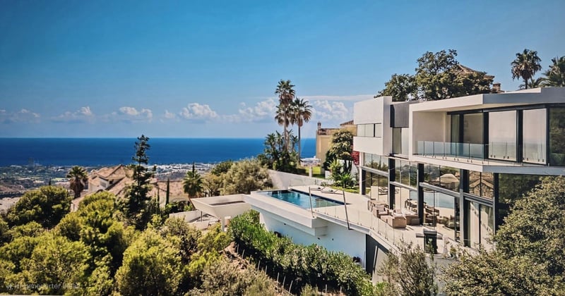 Villa in Marbella - view 1