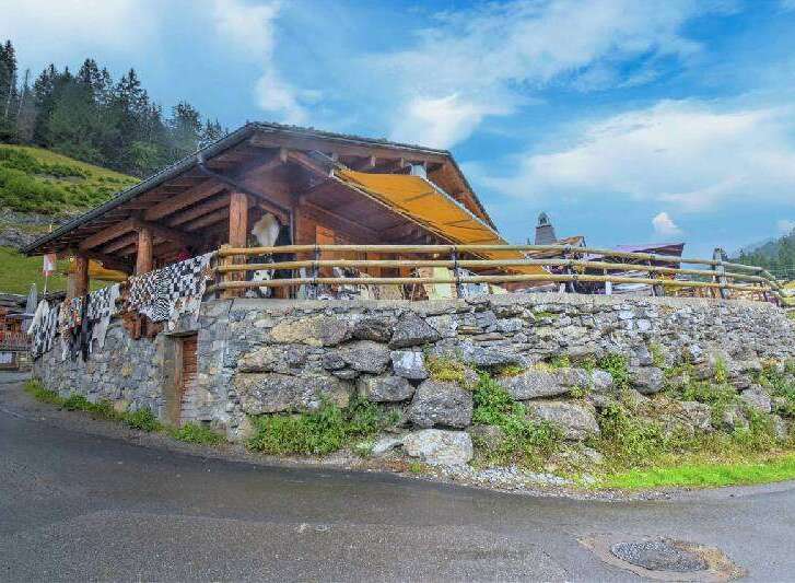 Villa in Montriond - Image 2