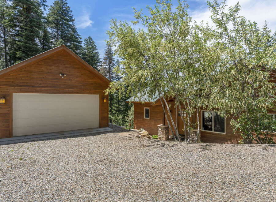 House in La Plata County - Image 2