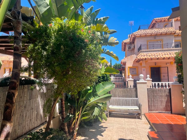Villa in La Zenia - view 1