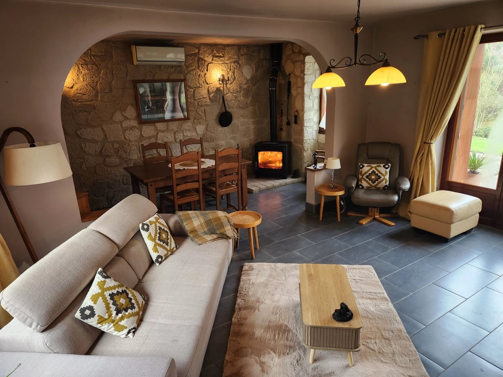 House in Oradour-Saint-Genest - Image 3