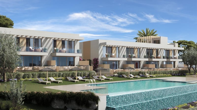 Villa in La Duquesa - view 1