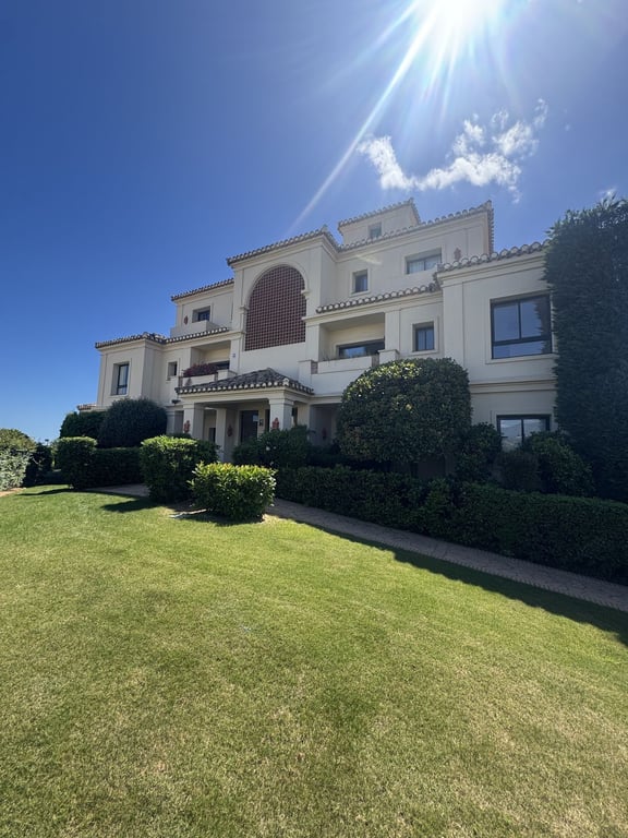 Apartment in Benahavis