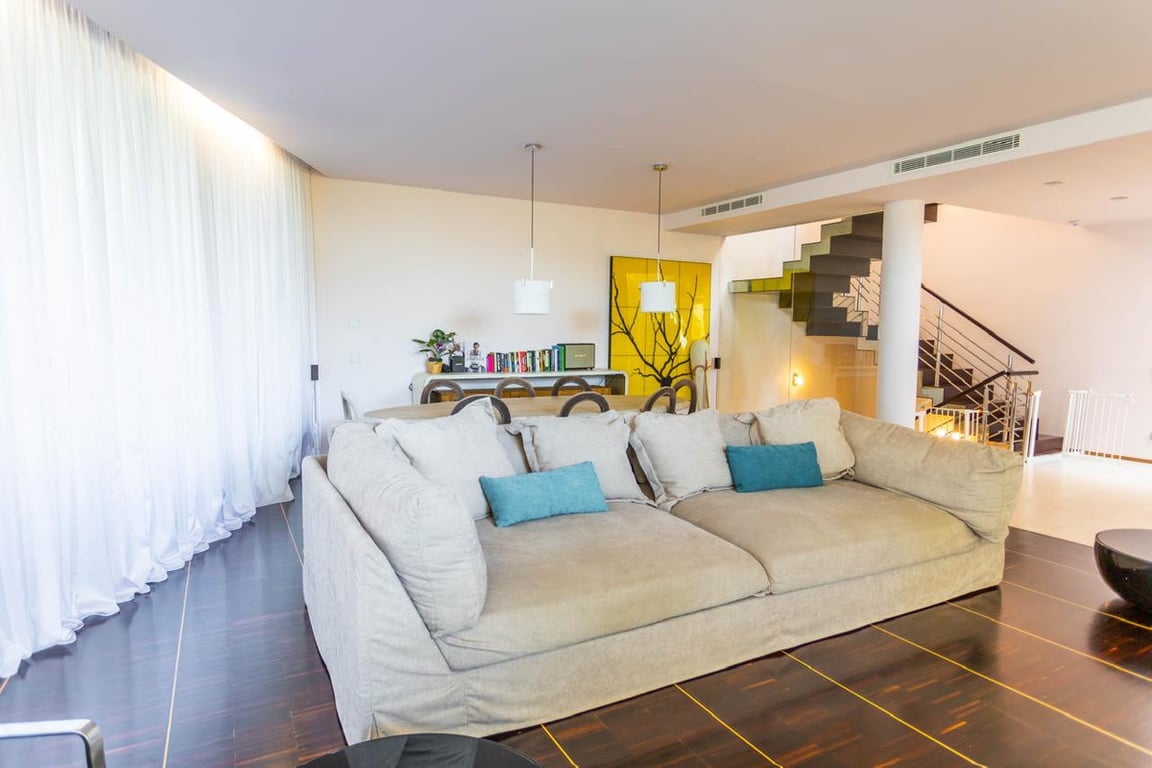 Villa in Nueva Andalucia - Image 2