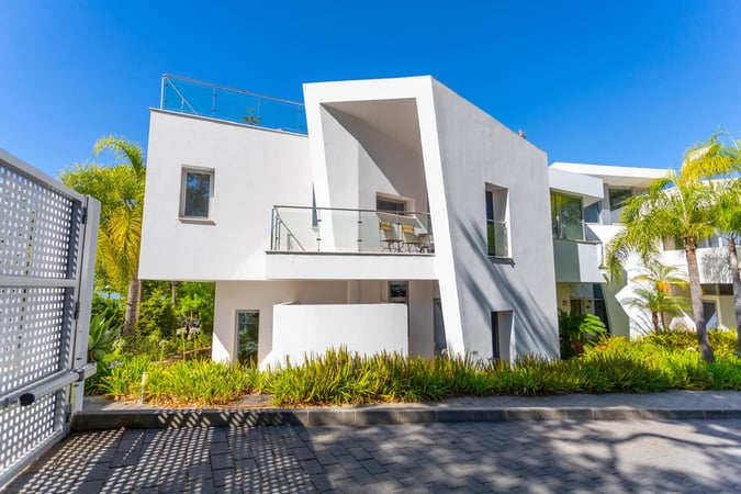 Villa in Nueva Andalucia - view 1