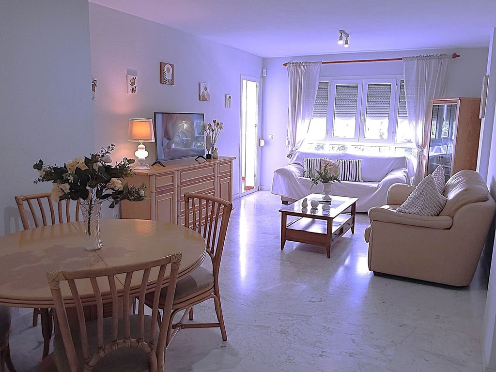 Apartment in Marbella - Image 2