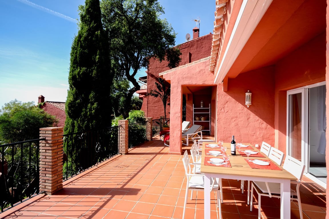 Villa in Elviria - Image 3
