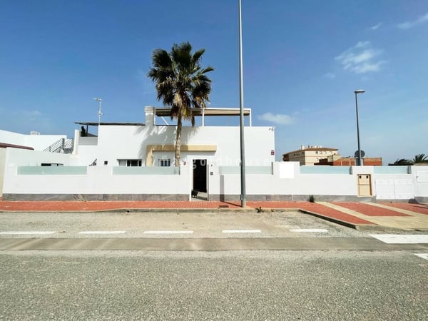 Villa in Avileses - view 1