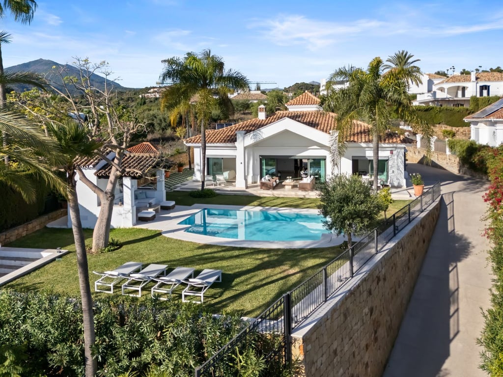House in Nueva Andalucia