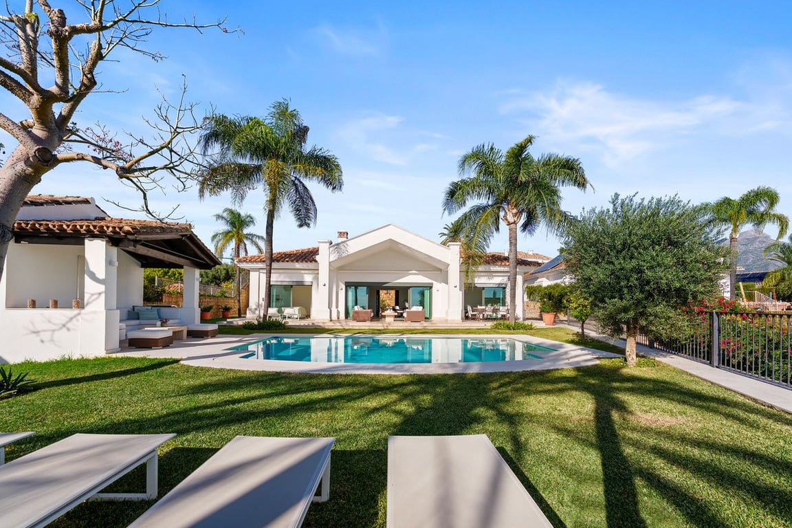 House in Nueva Andalucia - Image 2
