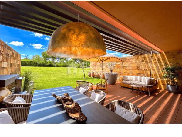 Villa in Quarteira - view 1