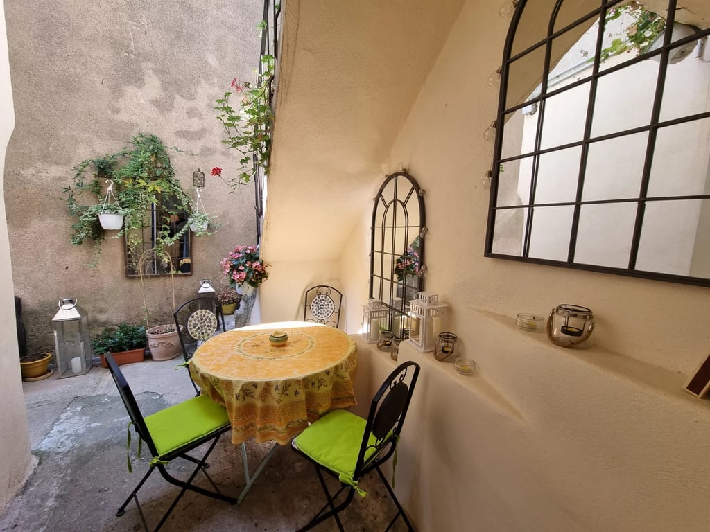House in Olonzac - Image 2