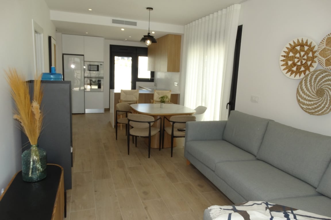Apartment in Pilar de la Horadada - Image 2
