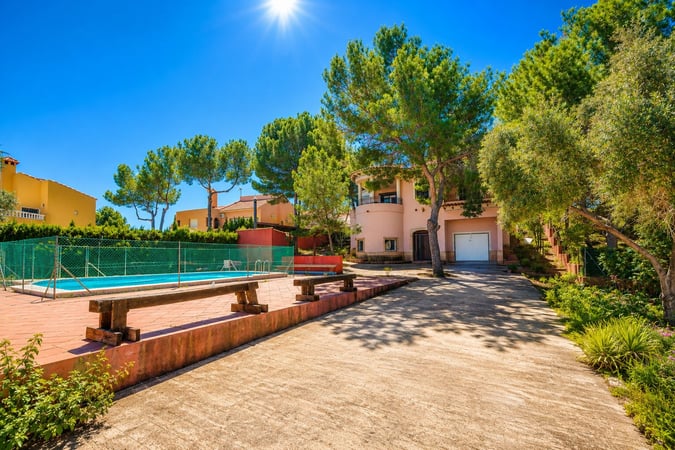 Villa in San Miguel de Salinas - view 1