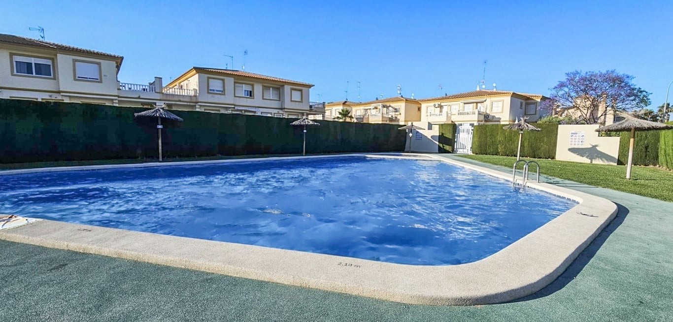 House in Punta Prima - Image 2