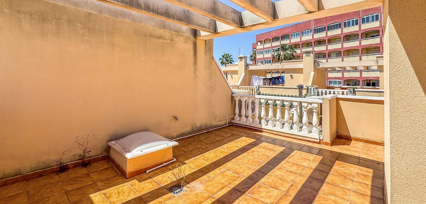 House in Torrevieja - Image 3