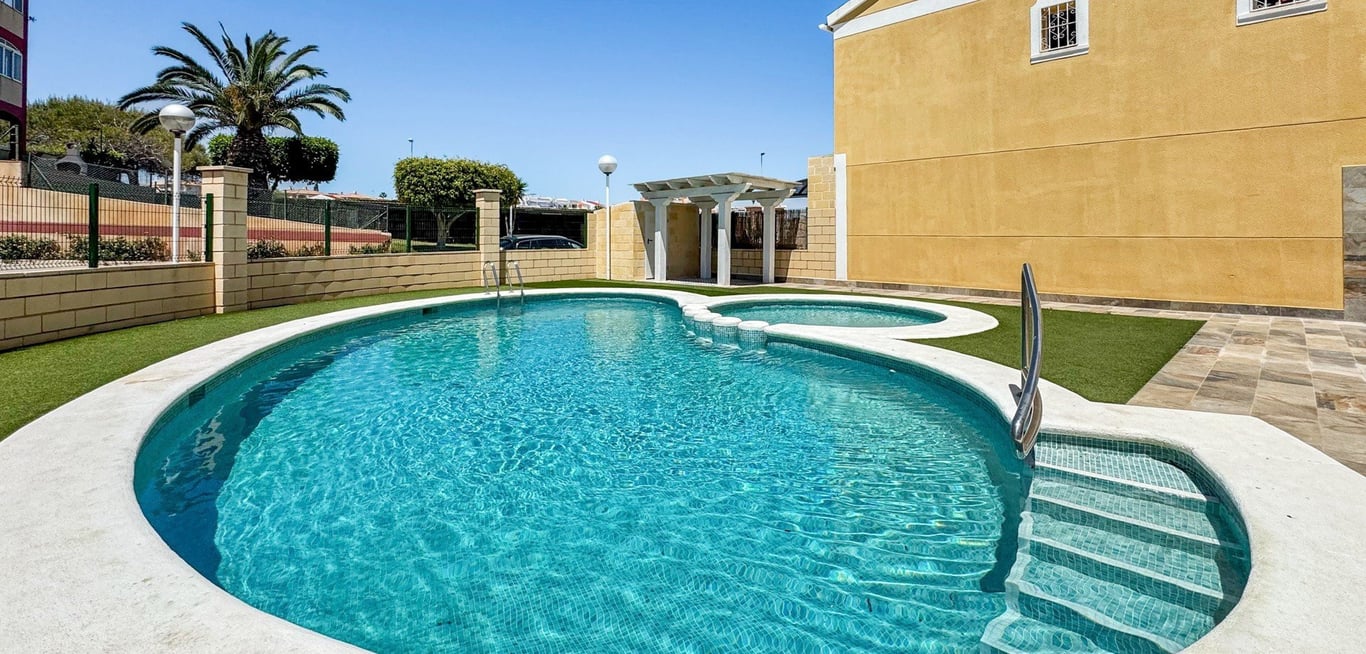House in Torrevieja - Image 2