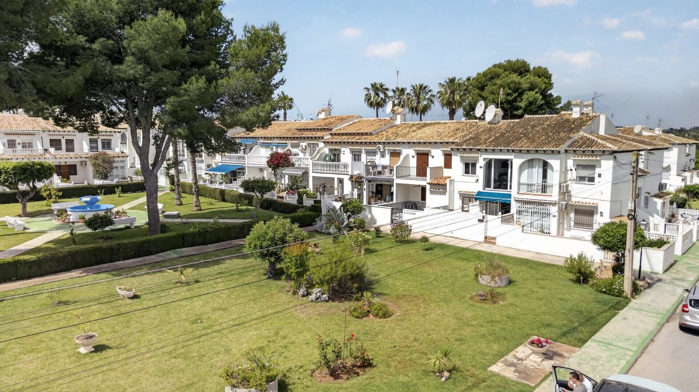 House in Los Balcones - Image 2