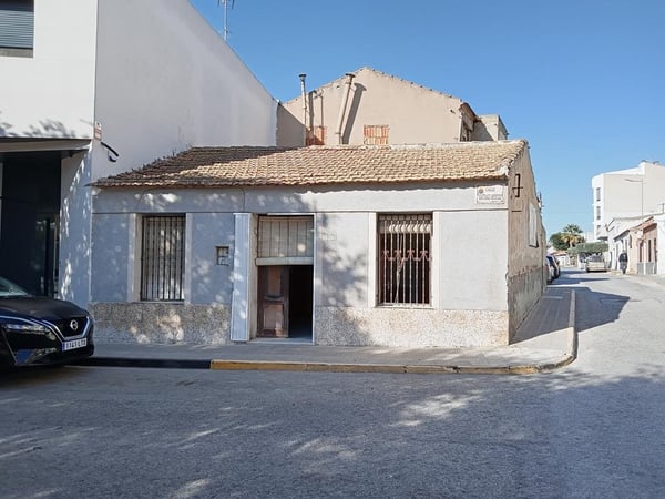 House in Los Montesinos - view 1