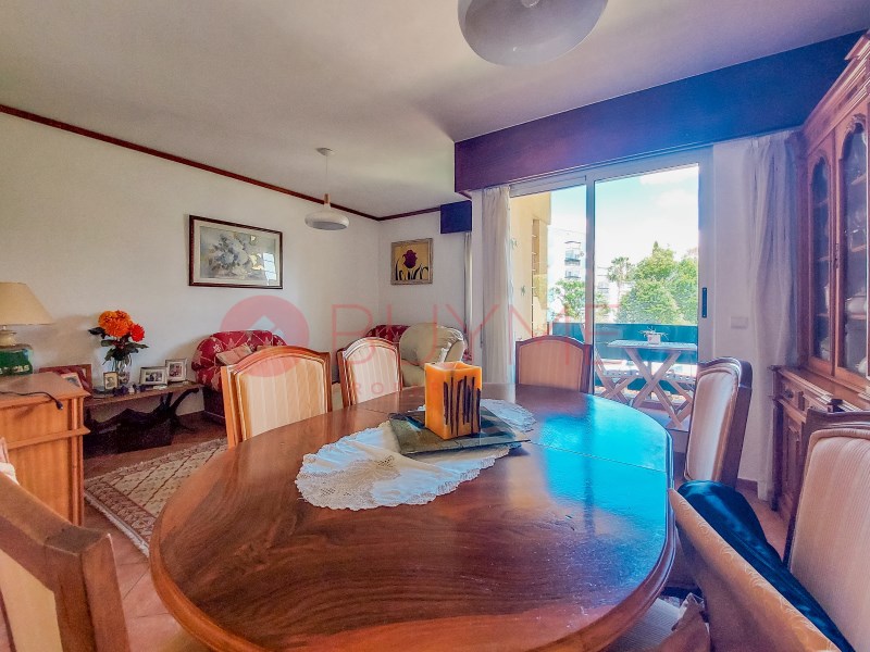 Apartment in Quarteira - Image 2