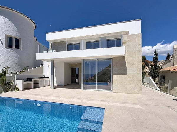 Villa in Benitachell - view 1
