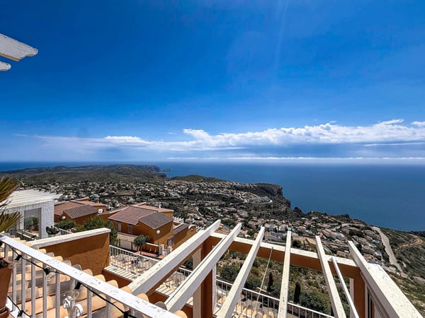 Apartment in Benitachell - view 1