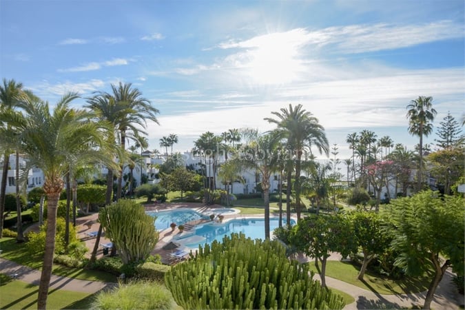 House in Estepona - view 1