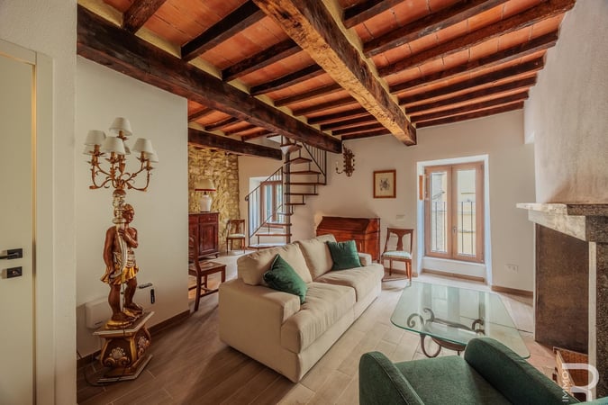 Apartment in Semproniano - view 1