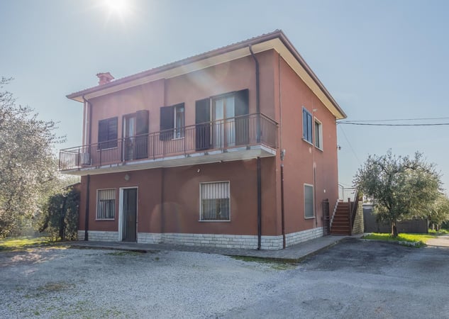 Villa in Lazise - view 1