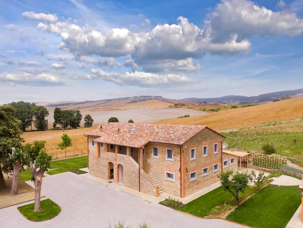 House in Pienza - view 1