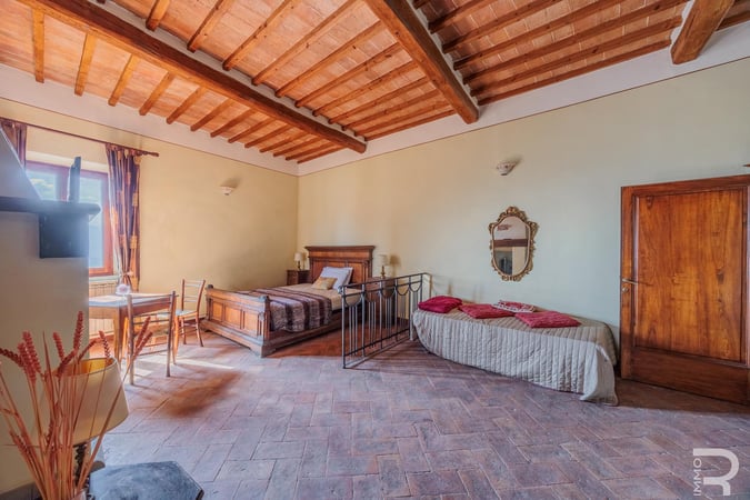 Apartment in Pienza - view 1