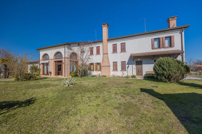 Villa in Isola Albarella - view 1