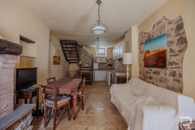House in Montalcino - view 1