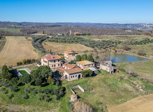 House in Torrita - view 1