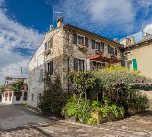 House in Peschiera - view 1
