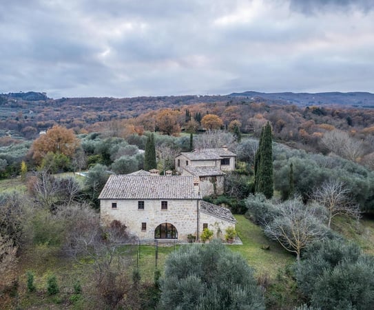 House in Sarteano - view 1