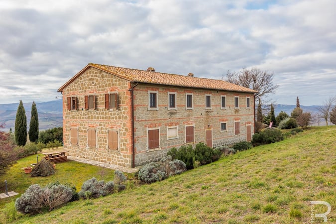 House in Pienza - view 1