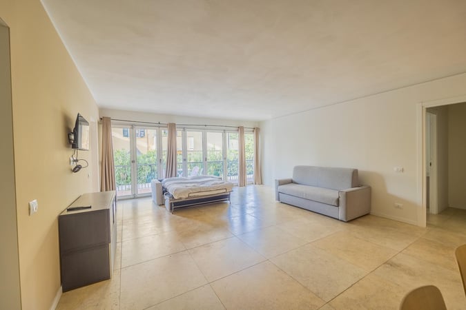 Apartment in Desenzano del Garda - view 1