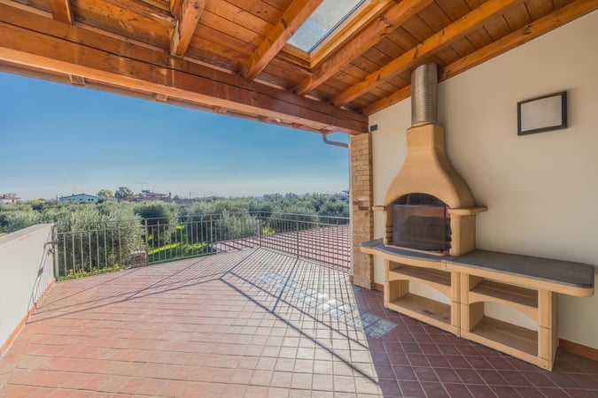 House in Manerba del Garda - view 1