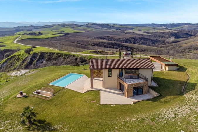 Villa in Montaione - view 1