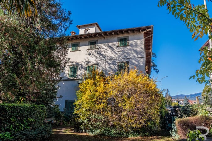 Villa in Pratovecchio Stia - view 1