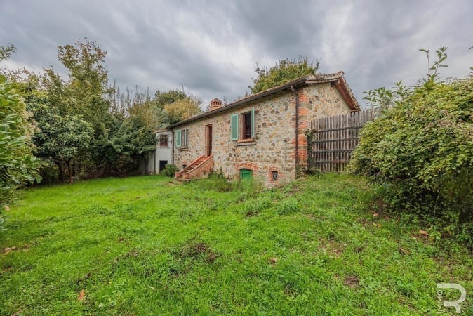 House in Cavriglia - view 1