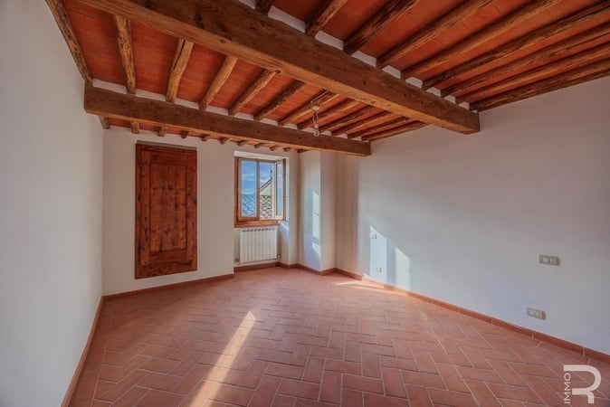 House in Pergine Valdarno - view 1