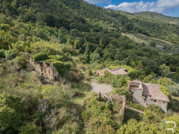 House in Greve in Chianti - view 1