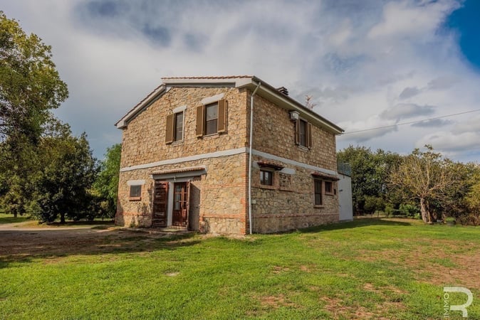 House in Gavorrano - view 1