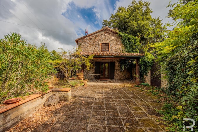 House in Massa Marittima - view 1