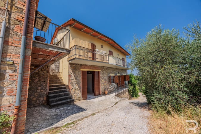 House in Cetona - view 1
