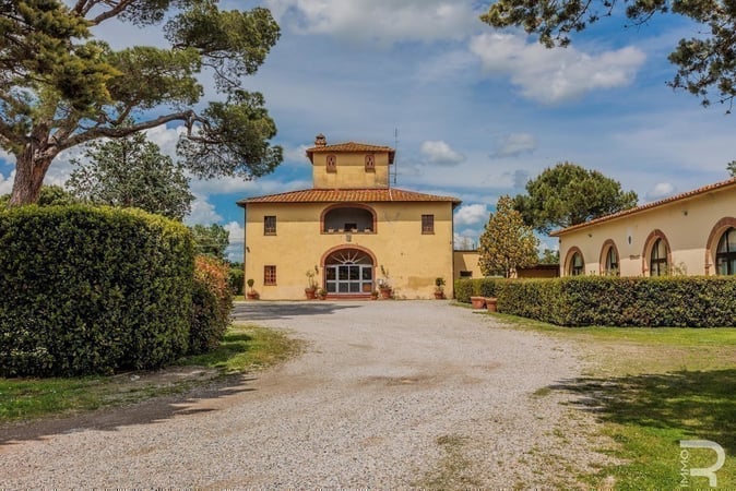 House in Foiano della Chiana - view 1